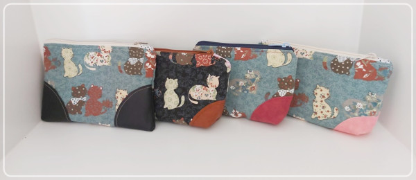 Kosmetiktasche mit Katzenmotiven und Kunstleder