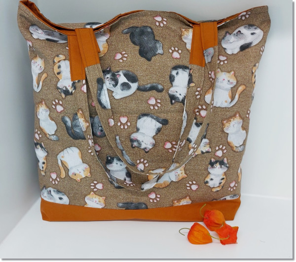 Stoffbeutel mit süßen Katzenmotiven und Pfötchen