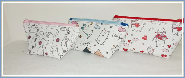 Kosmetiktasche mit Katzenmotiven